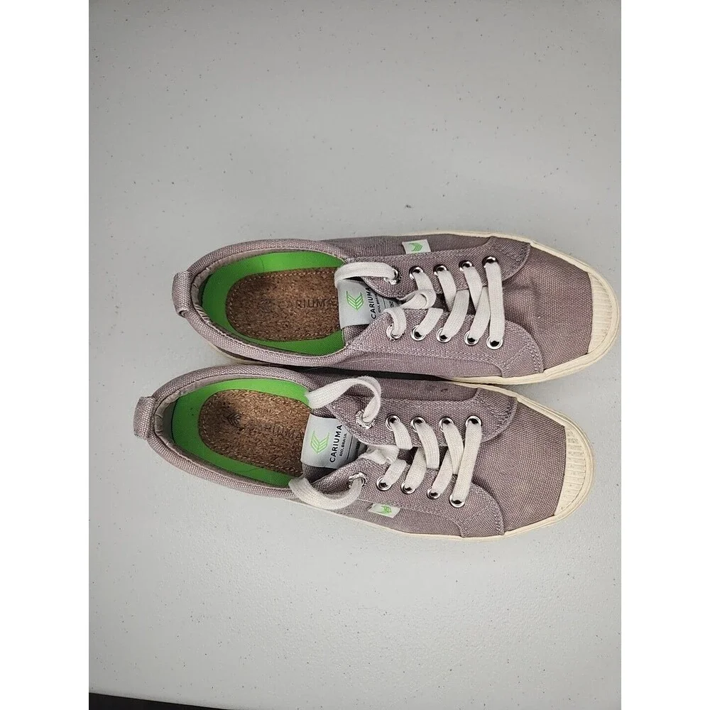Cariuma Grey Canvas Low Top Sneaker Shoes - Size 7